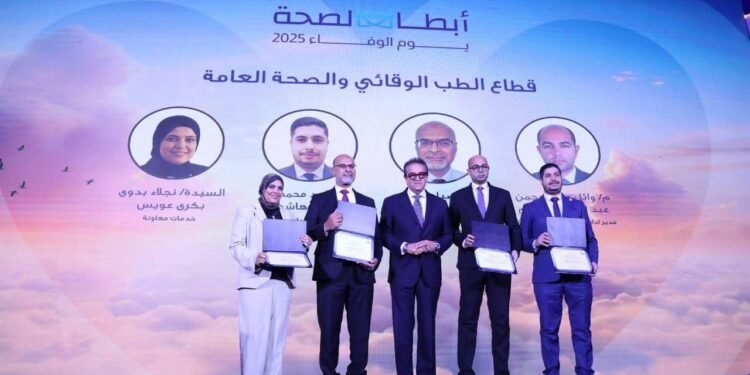 وزير الصحة: المنظومة الصحية المصرية مثال للعمل الجماعي والكفاءة الوطنية