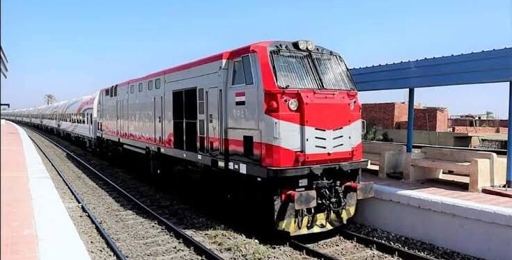 السكة الحديد تشكل لجنة للتحقيق في واقعة خروج إحدى عربات قطار عن القضبان بالمنوفية