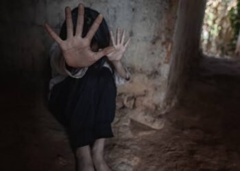 القبض على 4 طلاب هتكوا عرض زميلهم داخل مدرسة بأكتوبر