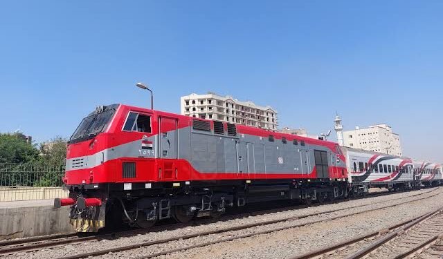 السكة الحديد: تخصيص 4% من مقاعد قطارات الدرجة الثالثة المكيفة للطوارئ