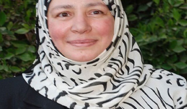 أشرف زكي يطمئن الجمهور: عبلة كامل بصحة جيدة وابتعادها قرار شخصي