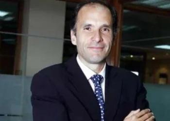 حسن هيكل يقترح نقل ملكية قناة السويس للبنك المركزي لمواجهة أزمة فوائد الدين الداخلي