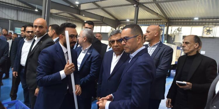 وزير الاستثمار ومحافظ الدقهلية يتفقدان مشروعات ومصانع المنطقة الاستثمارية بميت غمر