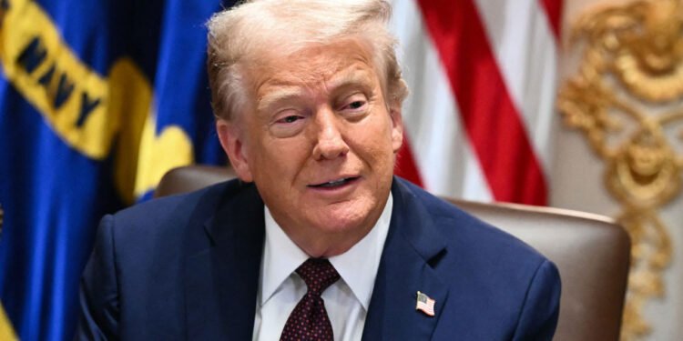 ترامب يعلن حالة طوارئ لحماية عائدات نفط فنزويلا