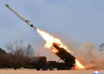 عاجل.. كوريا الشمالية تطلق صـاروخا بالستيا باتجاه بحر اليابان