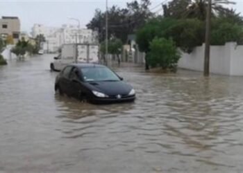 تونس تعلن تعليق الدراسة في 15 محافظة بسبب السيول الغزيرة