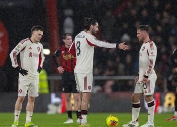 ليفربول يسقط في خسارة قاتلة أمام بورنموث بمشاركة محمد صلاح