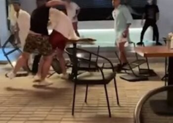 مشاجرة بين طلاب جامعيين وثانويين بمول شهير في الجيزة والتحريات تكشف التفاصيل