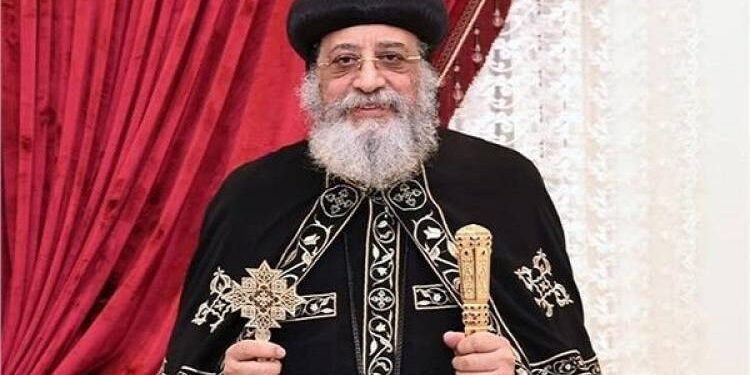 البابا تواضروس الثاني يعود إلى القاهرة بعد نجاح جراحة الكلى