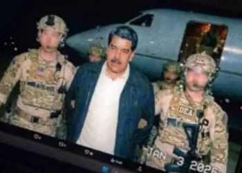 إصابة الرئيس الفنزويلي وزوجته خلال محاولتهما الفرار من القوات الأمريكية في كراكاس