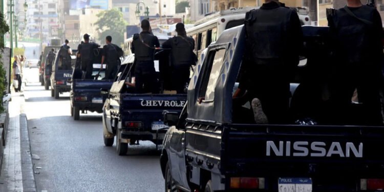 القبض على شقيق متوفى بمستشفى بأكتوبر بتهمة التشهير وإثارة الرأي العام