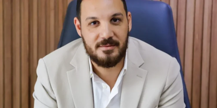 جمعة معروف يهنئ البابا تواضروس والأقباط بعيد الميلاد المجيد