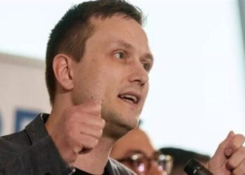 رئيس وزراء جرينلاند: لن نبيع الجزيرة.. ولا نريد أن نكون جزءً من أمريكا