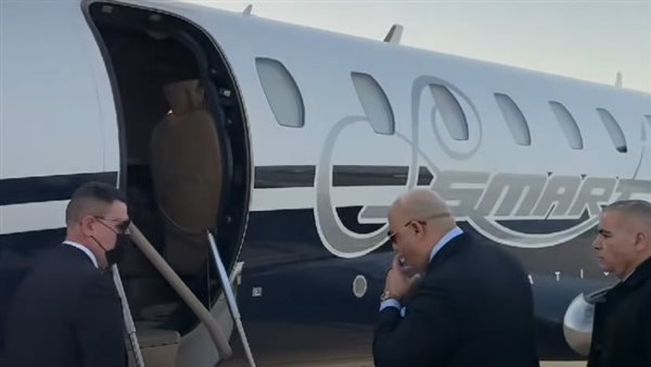 محام يتطوع للدفاع عن مصوري فيديو طائرة أشرف نبيل