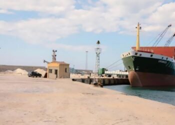 إعادة فتح ميناء العريش البحري واستئناف حركة الملاحة بعد تحسّن الطقس