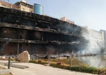 ارتفاع مصابي حريق ماركت شهير أمام بوابة مارينا 5 إلى 23 مصابًا