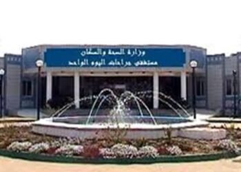 تسريب مياه داخل غرفة مولدات الكهرباء بمستشفى اليوم الواحد في الزاوية الحمراء