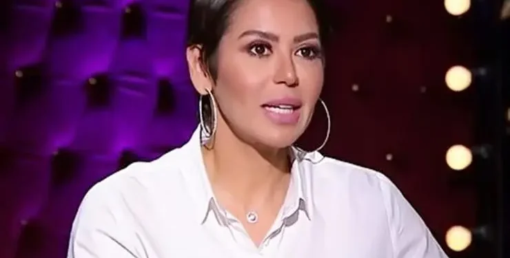 لقاء الخميسي تكسر صمتها: السلام والرحمة أساس الأسرة