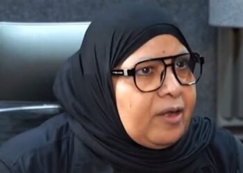 التحفظ على والدة شيماء جمال خلال جلسة محاكمتها بتهمة السب والقذف