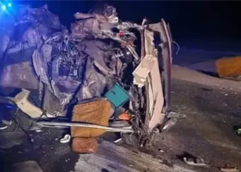 إصابة شخص في تصادم سيارتي نقل بطريق محور 30 يونيو