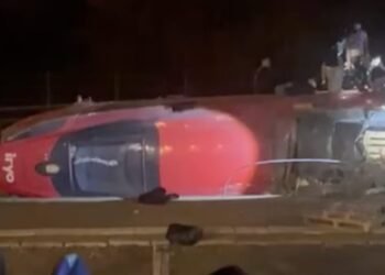 خروج قطارين فائقي السرعة عن مسارهما في إسبانيا