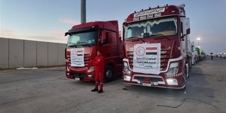 الهلال الأحمر يطلق قافلة «زاد العزة» 114 بأكثر من 7 آلاف طن مساعدات لغزة