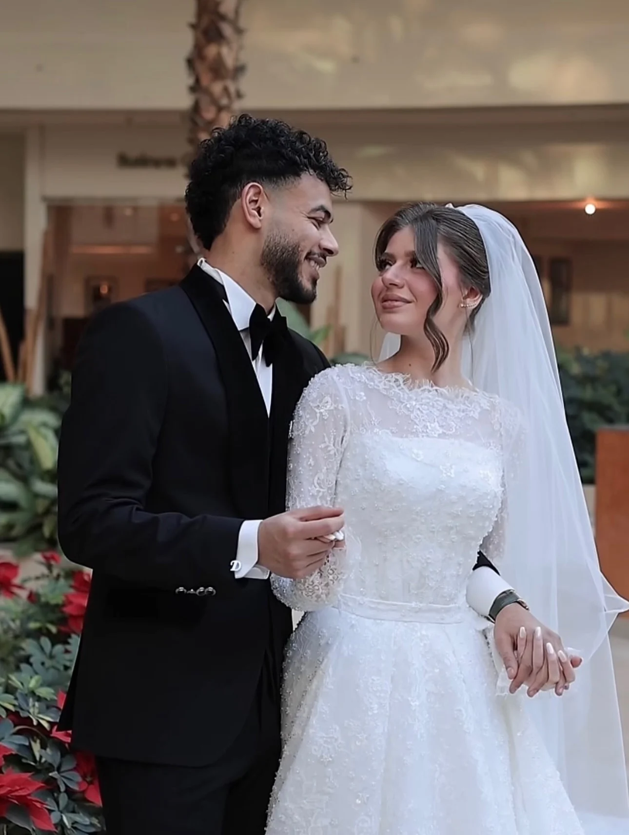 نبيل عماد دونجا يحتفل بزفافه وسط عدد من نجوم الكرة