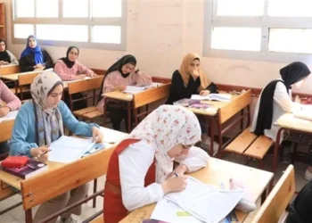 التعليم: تسجيل استمارات طلاب المنازل من خلال آخر مدرسة