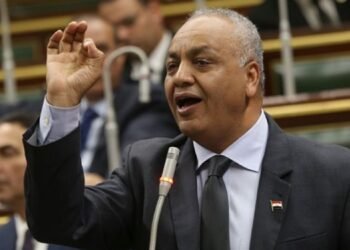 مصطفى بكري يتقدم ببيان عاجل ضد الحكومة بسبب مخالفات تقنين مساكن الفقراء