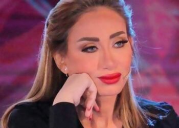 بعد بلاغ السفارة ضدها باحتجازهما.. ريهام سعيد تسلم خادمتين أجنبيتين لسفارتهما بالمعادي