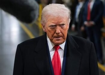 ترامب: لدينا أسطول بحري ضخم قرب إيران يفوق الموجود قرب فنزويلا