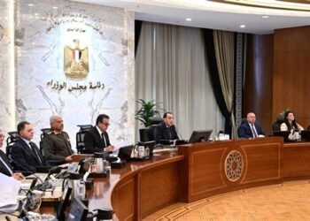 رئيس الوزراء: نعمل على تنفيذ أكبر عدد من المشروعات التنموية بالمحافظات