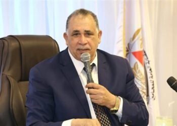 نقيب المحامين يهنئ رئيس الجمهورية ووزير الداخلية بذكرى ثورة 25 يناير وعيد الشرطة