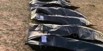 رويترز: العثور على 21 جثة لمهاجرين داخل مقبرة جماعية في ليبيا