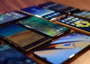 وزير الاتصالات: سعر جهاز المحمول المصري يبدأ من 3 آلاف جنيه حتى 100 ألف جنيه