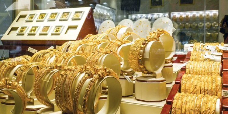 أسعار الذهب اليوم في السوق المحلية بعد انهيار عالمي مفاجئ