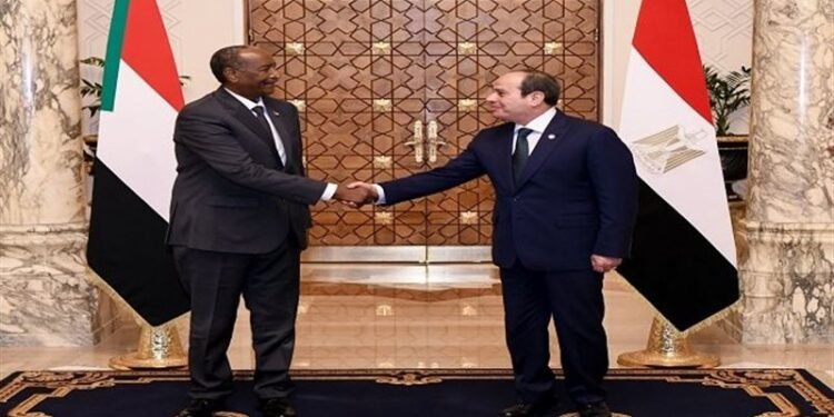السيسي يهنئ رئيس مجلس السيادة الانتقالي السوداني بذكرى الاستقلال