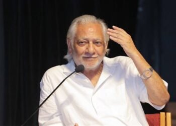 المهن التمثيلية عن حالة سامح الصريطي: الأطباء أذابوا الجلطة.. ودرجة وعيه كاملة