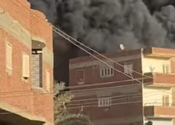 وصول سيارات الحماية المدنية والإسعاف لموقع حريق مواسير قرية سنتريس بالمنوفية