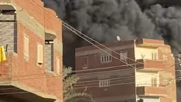 وصول سيارات الحماية المدنية والإسعاف لموقع حريق مواسير قرية سنتريس بالمنوفية