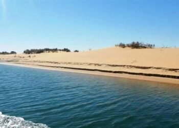 الوادي الجديد توضح حقيقة غرق الطرق المؤدية إلى بحيرة باريس وتهديد عدة قرى