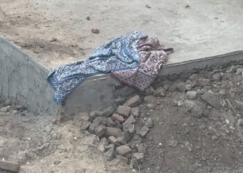 الأجهزة الأمنية تفحص فيديو متداول لبناء مقبرة داخل منزل بقرية الأشراف في قنا