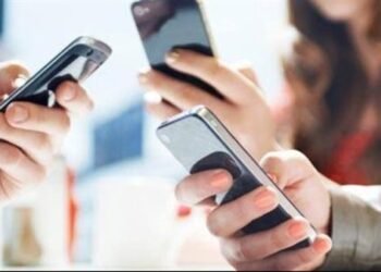 إعفاء هواتف المصريين المقيمين بالخارج 90 يومًا من الرسوم والإجراءات