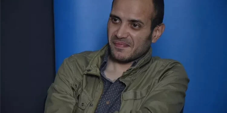 أحمد ثابت يستغيث لعلاج والدته المصابة بورم بالبنكرياس ويتهم مستشفى بالمهندسين بالإهمال