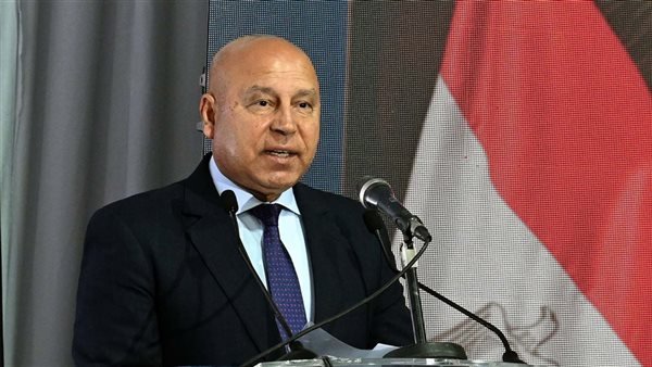 وزارة النقل تتخذ الإجراءات القانونية ضد 11 صفحة منسوبة للفريق كامل الوزير على فيس بوك