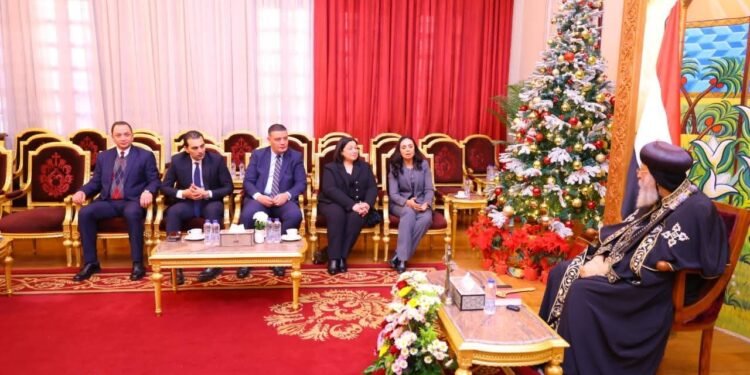 وزيرة التضامن الاجتماعي تزور الكاتدرائية المرقسية بالعباسية.. وتهنئ البابا تواضروس الثاني بعيد الميلاد المجيد