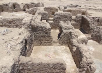 الكشف عن بقايا مجمع سكني متكامل للرهبان من العصر البيزنطي بسوهاج