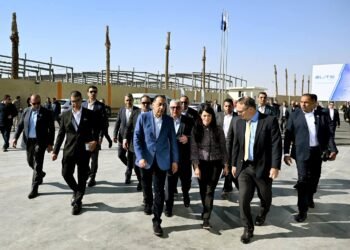 رئيس الوزراء: المشروعات الصناعية والخدمية الجديدة توفر فرص عمل وتدعم سلاسل الإمداد المحلية