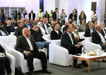 رئيس الوزراء يفتتح المرحلة الأولى من مشروع “أوبيليسك لتوليد الكهرباء من الطاقة الشمسية” بنجع حمادي