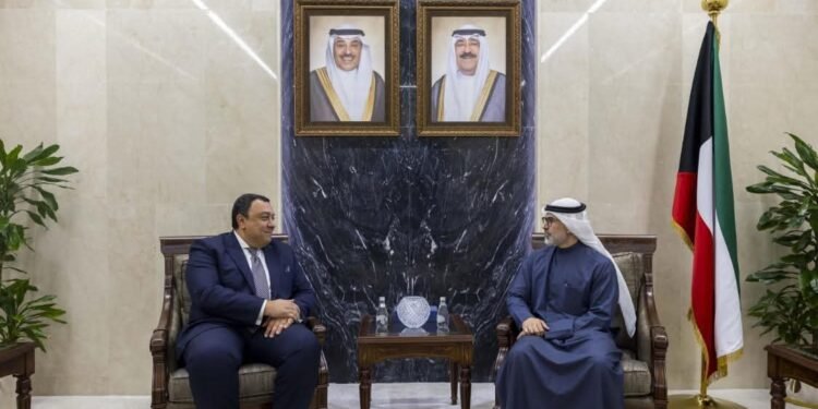 اجتماع مصري كويتي في الكويت لمتابعة مخرجات اللجنة المشتركة وتعزيز الشراكة الاستراتيجية